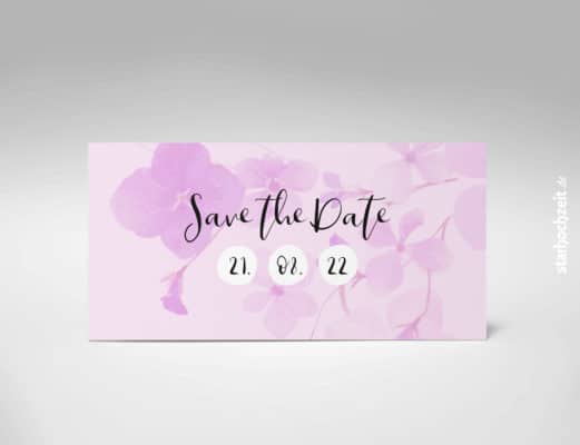 Rückseite: Save the Date Karte, Hochzeit, zweiseitige Hochzeitskarte, Din lang, Querformat, modern, zart rosa Blumenmotiv, monochrom, weiße Kaligrafie Schrift, besonders, zeitlos, elegant, Mustertext, veränderbare Farbe der Schrift in blau, rot, grau, grün, starhochzeit